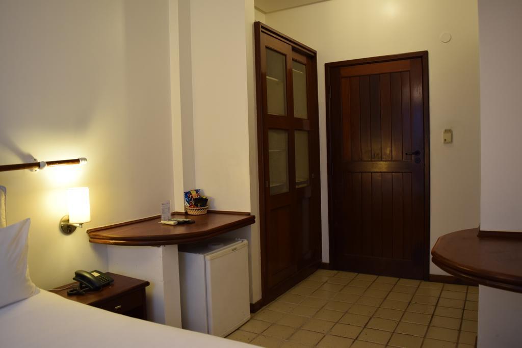 Hotel Pousada Encanto De Itapoan Salvador Extérieur photo