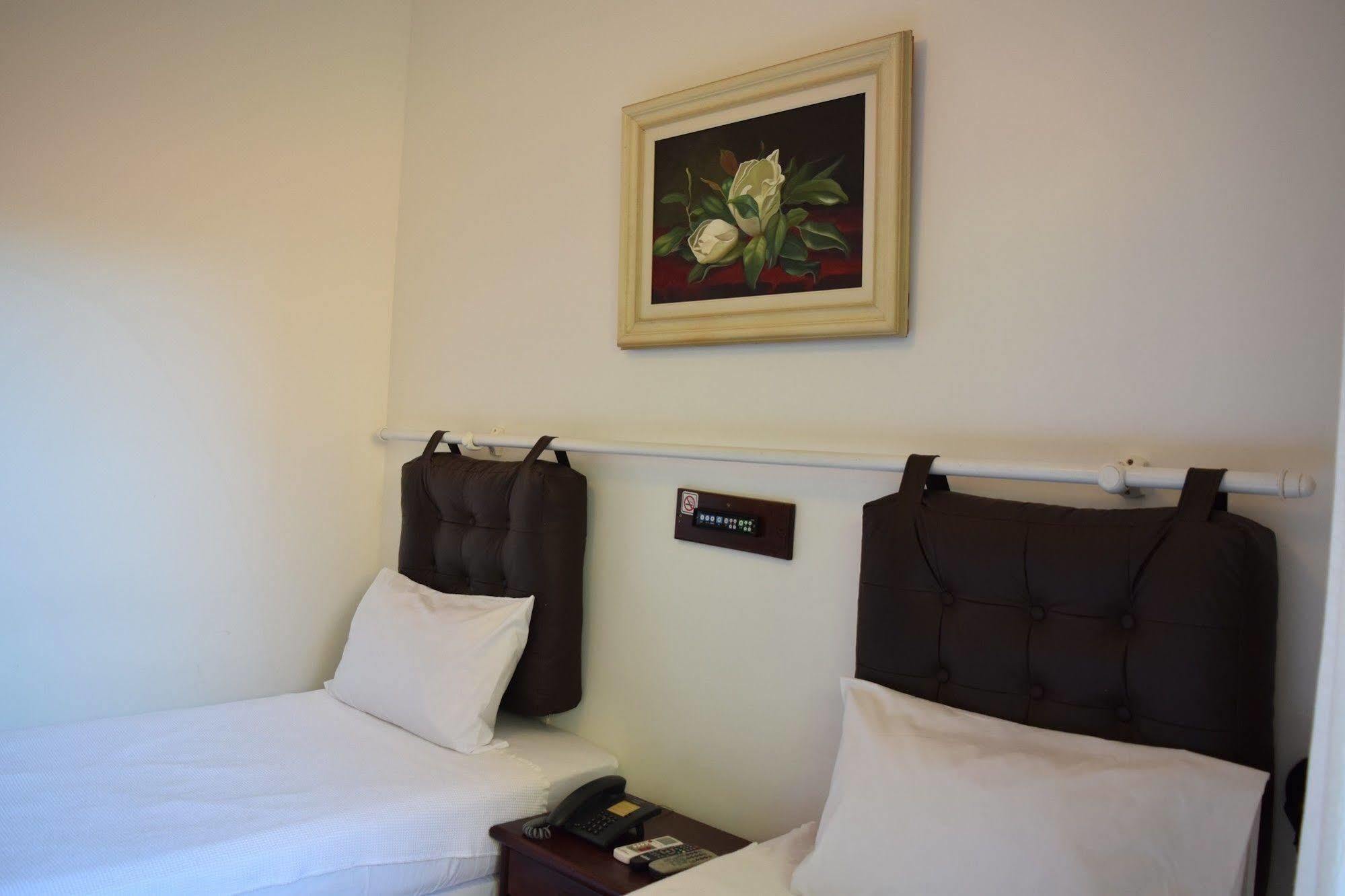 Hotel Pousada Encanto De Itapoan Salvador Extérieur photo